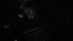 extant_GameOfThrones_2x04-GardenOfBones_4880