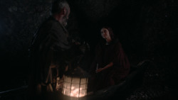 extant_GameOfThrones_2x04-GardenOfBones_4941