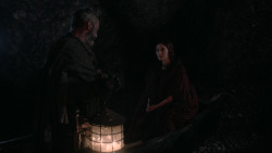 extant_GameOfThrones_2x04-GardenOfBones_4945