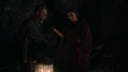 extant_GameOfThrones_2x04-GardenOfBones_4956
