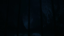 extant_GameOfThrones_2x04-GardenOfBones_4985