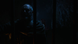 extant_GameOfThrones_2x04-GardenOfBones_5030