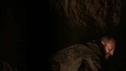 extant_GameOfThrones_2x04-GardenOfBones_5101
