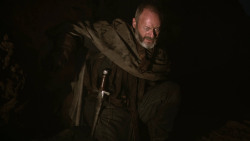extant_GameOfThrones_2x04-GardenOfBones_5106