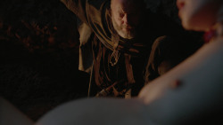 extant_GameOfThrones_2x04-GardenOfBones_5128
