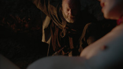 extant_GameOfThrones_2x04-GardenOfBones_5129