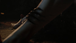 extant_GameOfThrones_2x04-GardenOfBones_5151