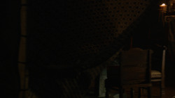 extant_GameOfThrones_2x05-TheGhostOfHarrenhal_0015