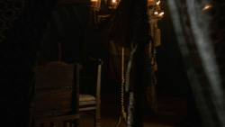 extant_GameOfThrones_2x05-TheGhostOfHarrenhal_0018