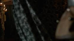 extant_GameOfThrones_2x05-TheGhostOfHarrenhal_0028