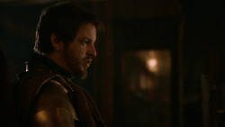 extant_GameOfThrones_2x05-TheGhostOfHarrenhal_0074