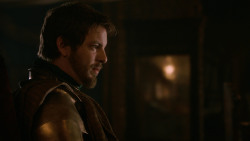 extant_GameOfThrones_2x05-TheGhostOfHarrenhal_0075