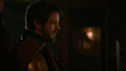 extant_GameOfThrones_2x05-TheGhostOfHarrenhal_0082