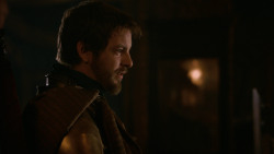 extant_GameOfThrones_2x05-TheGhostOfHarrenhal_0085
