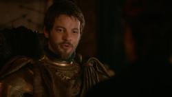 extant_GameOfThrones_2x05-TheGhostOfHarrenhal_0104
