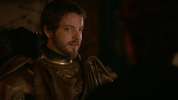 extant_GameOfThrones_2x05-TheGhostOfHarrenhal_0109