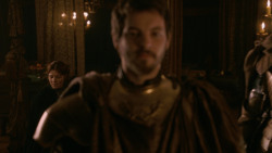 extant_GameOfThrones_2x05-TheGhostOfHarrenhal_0127