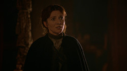 extant_GameOfThrones_2x05-TheGhostOfHarrenhal_0147