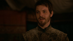 extant_GameOfThrones_2x05-TheGhostOfHarrenhal_0175