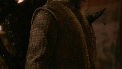 extant_GameOfThrones_2x05-TheGhostOfHarrenhal_0207