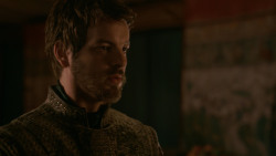 extant_GameOfThrones_2x05-TheGhostOfHarrenhal_0211