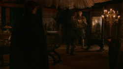 extant_GameOfThrones_2x05-TheGhostOfHarrenhal_0218