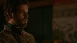 extant_GameOfThrones_2x05-TheGhostOfHarrenhal_0221