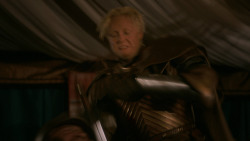 extant_GameOfThrones_2x05-TheGhostOfHarrenhal_0256
