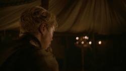 extant_GameOfThrones_2x05-TheGhostOfHarrenhal_0290