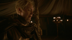 extant_GameOfThrones_2x05-TheGhostOfHarrenhal_0296