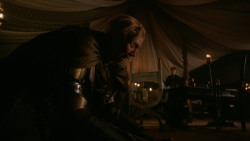 extant_GameOfThrones_2x05-TheGhostOfHarrenhal_0300