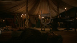 extant_GameOfThrones_2x05-TheGhostOfHarrenhal_0370