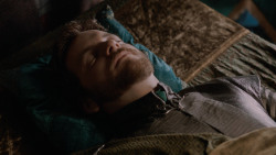 extant_GameOfThrones_2x05-TheGhostOfHarrenhal_0411