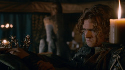 extant_GameOfThrones_2x05-TheGhostOfHarrenhal_0415