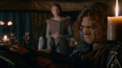 extant_GameOfThrones_2x05-TheGhostOfHarrenhal_0422