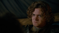 extant_GameOfThrones_2x05-TheGhostOfHarrenhal_0447