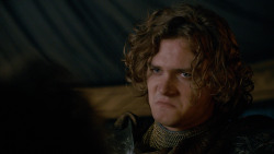 extant_GameOfThrones_2x05-TheGhostOfHarrenhal_0448
