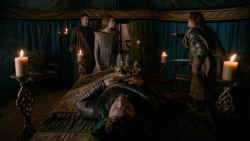 extant_GameOfThrones_2x05-TheGhostOfHarrenhal_0451