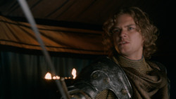extant_GameOfThrones_2x05-TheGhostOfHarrenhal_0452