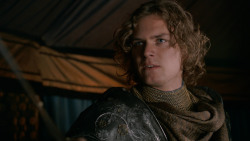 extant_GameOfThrones_2x05-TheGhostOfHarrenhal_0454