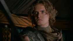extant_GameOfThrones_2x05-TheGhostOfHarrenhal_0461