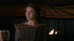 extant_GameOfThrones_2x05-TheGhostOfHarrenhal_0482