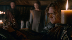 extant_GameOfThrones_2x05-TheGhostOfHarrenhal_0523