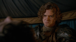 extant_GameOfThrones_2x05-TheGhostOfHarrenhal_0538
