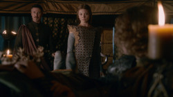 extant_GameOfThrones_2x05-TheGhostOfHarrenhal_0545