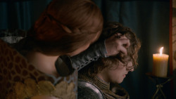extant_GameOfThrones_2x05-TheGhostOfHarrenhal_0563