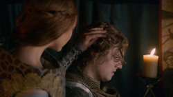 extant_GameOfThrones_2x05-TheGhostOfHarrenhal_0568