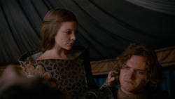 extant_GameOfThrones_2x05-TheGhostOfHarrenhal_0585
