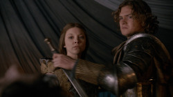 extant_GameOfThrones_2x05-TheGhostOfHarrenhal_0595