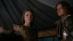 extant_GameOfThrones_2x05-TheGhostOfHarrenhal_0597